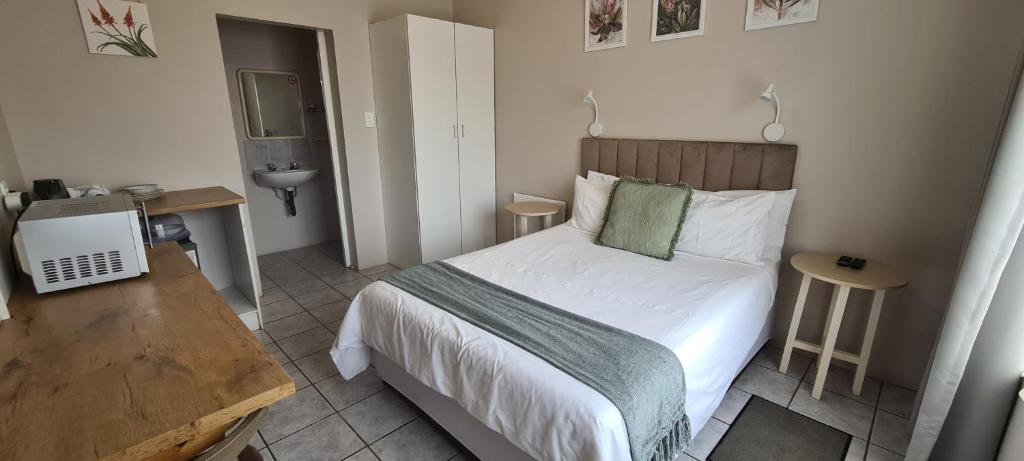 Budget double room at Greystone Guesthouse